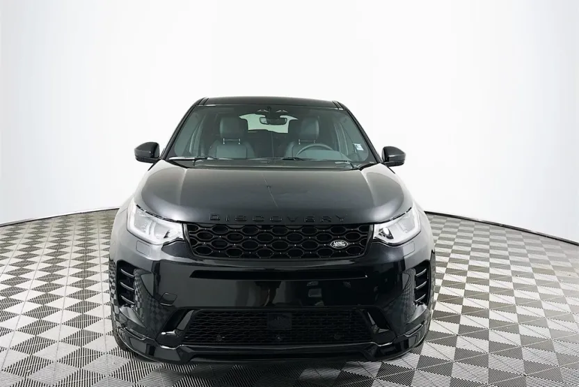 2025 Land Rover Discovery Sport SE photo 1