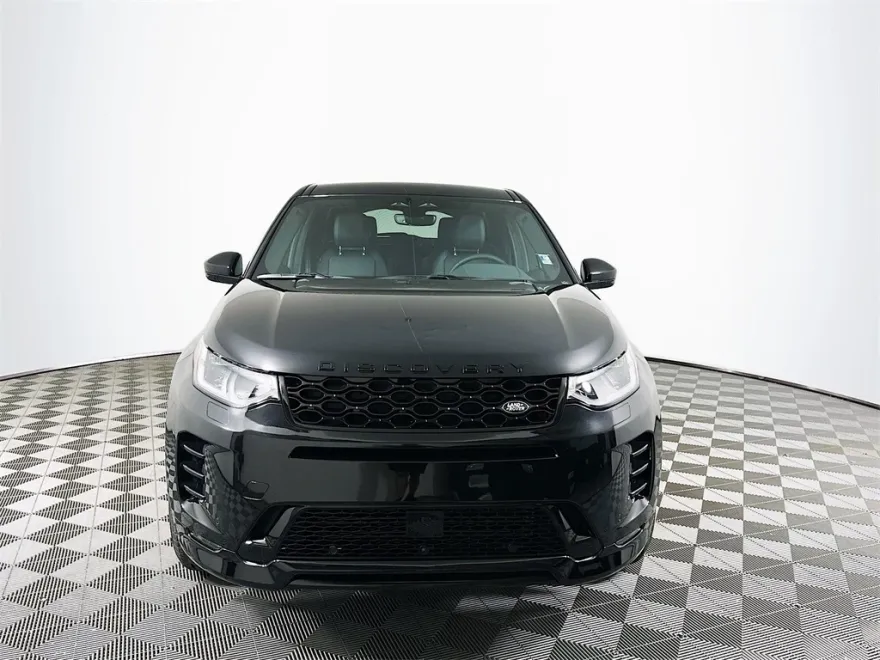 2025 Land Rover Discovery Sport SE photo 1