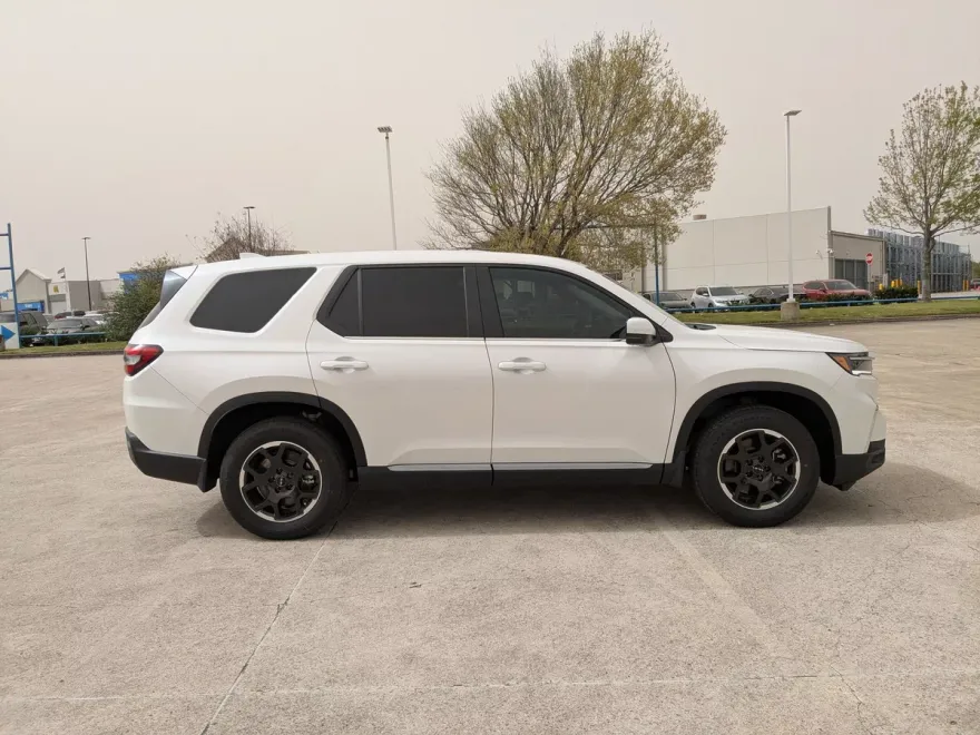 2025 Honda Pilot EX-L photo 1