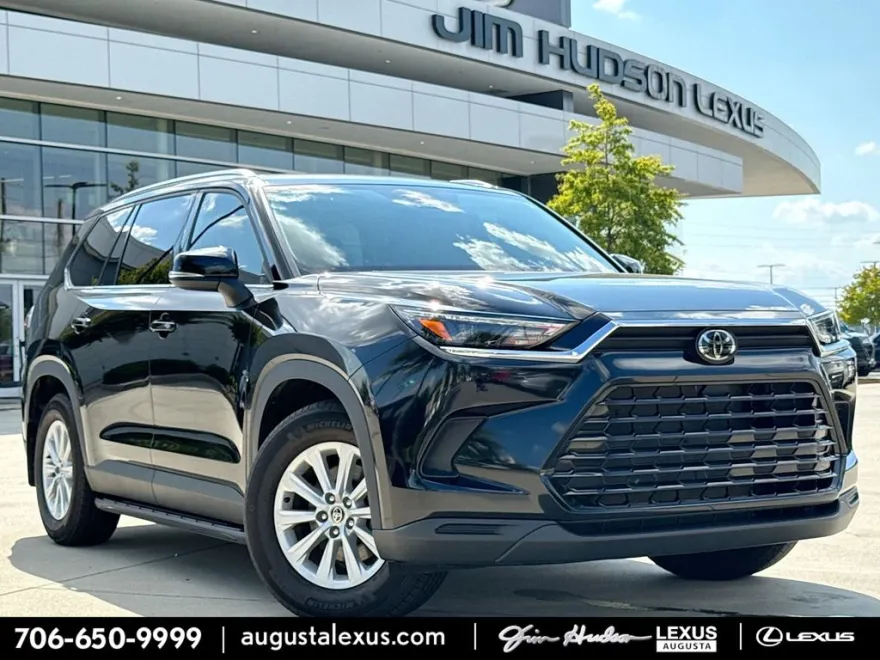 2024 Toyota Grand Highlander XLE photo 1