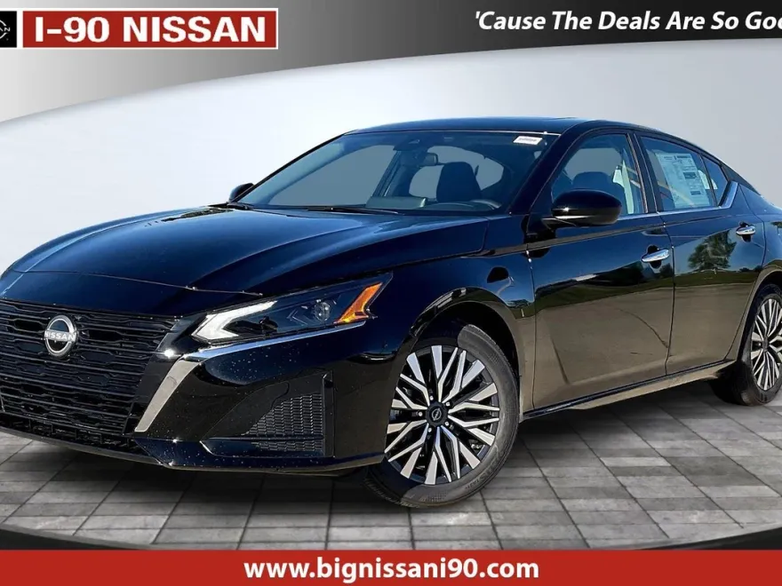 2025 Nissan Altima SV photo 1