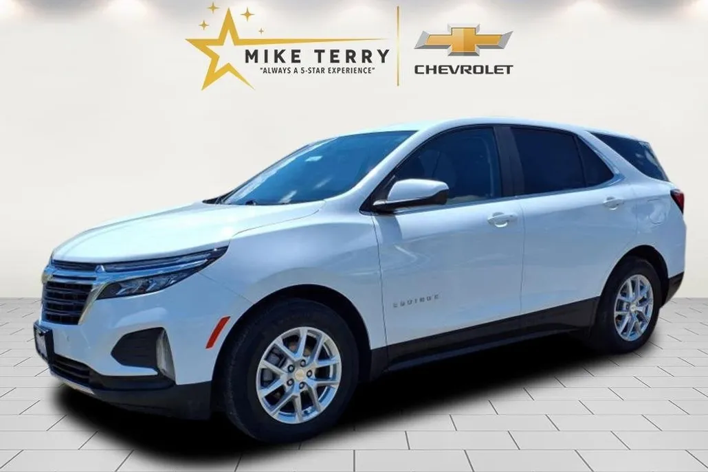 2024 Chevrolet Equinox LT photo 1