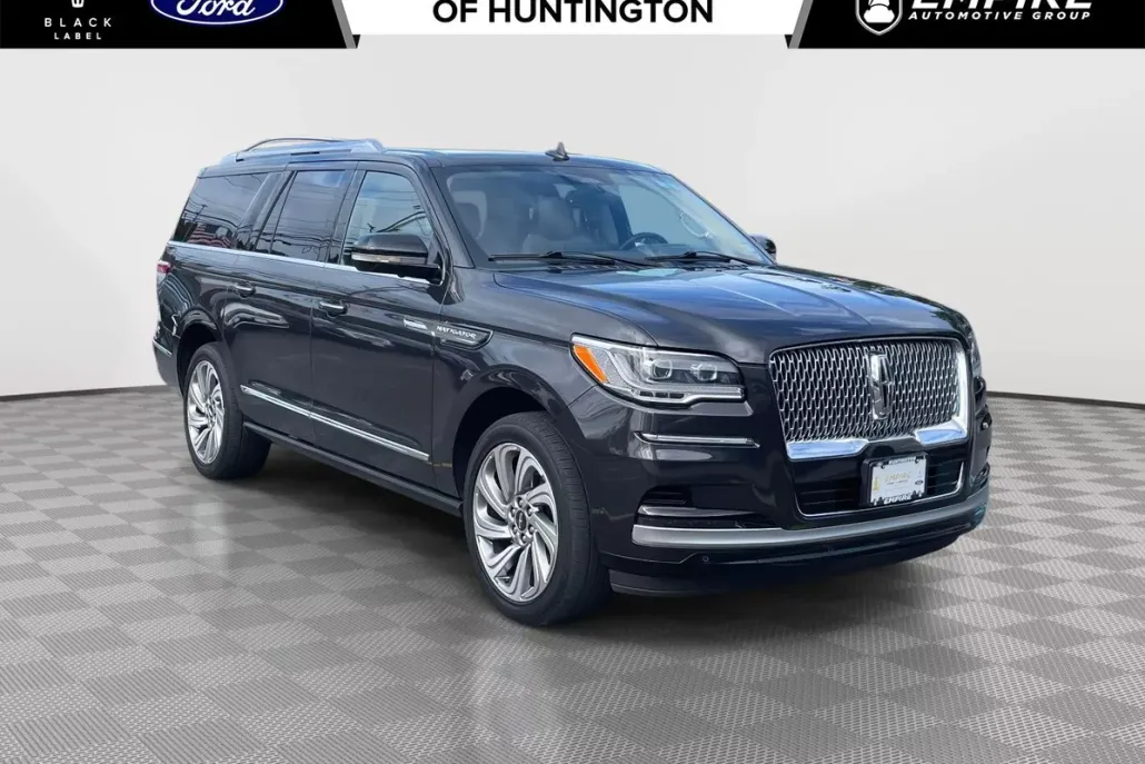 2022 Lincoln Navigator Reserve L photo 1