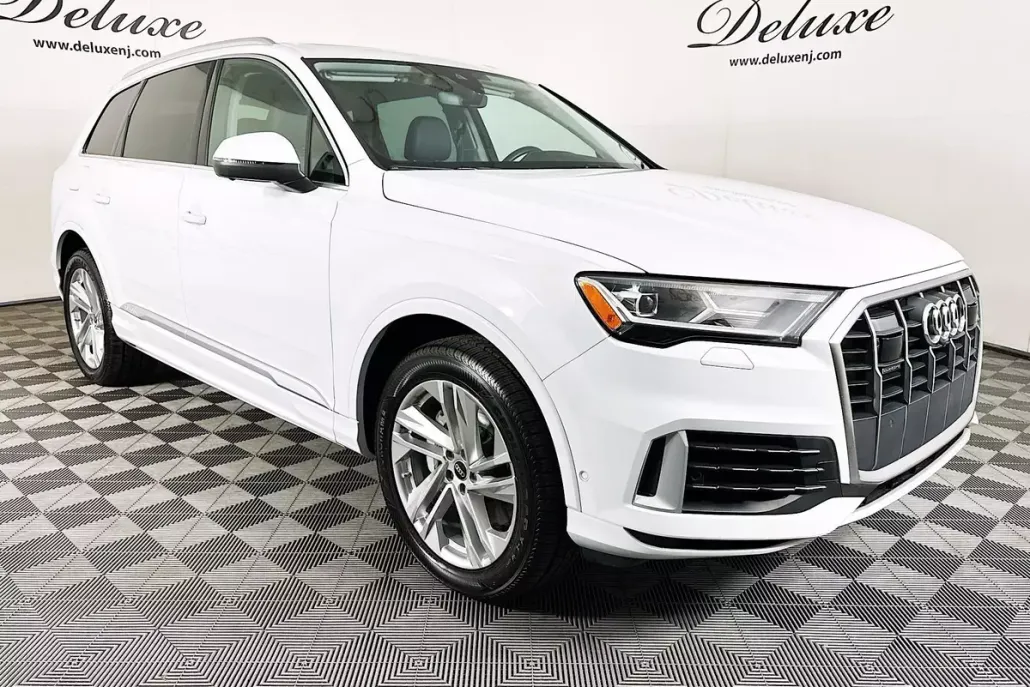 2023 Audi Q7 55 Premium Plus photo 1