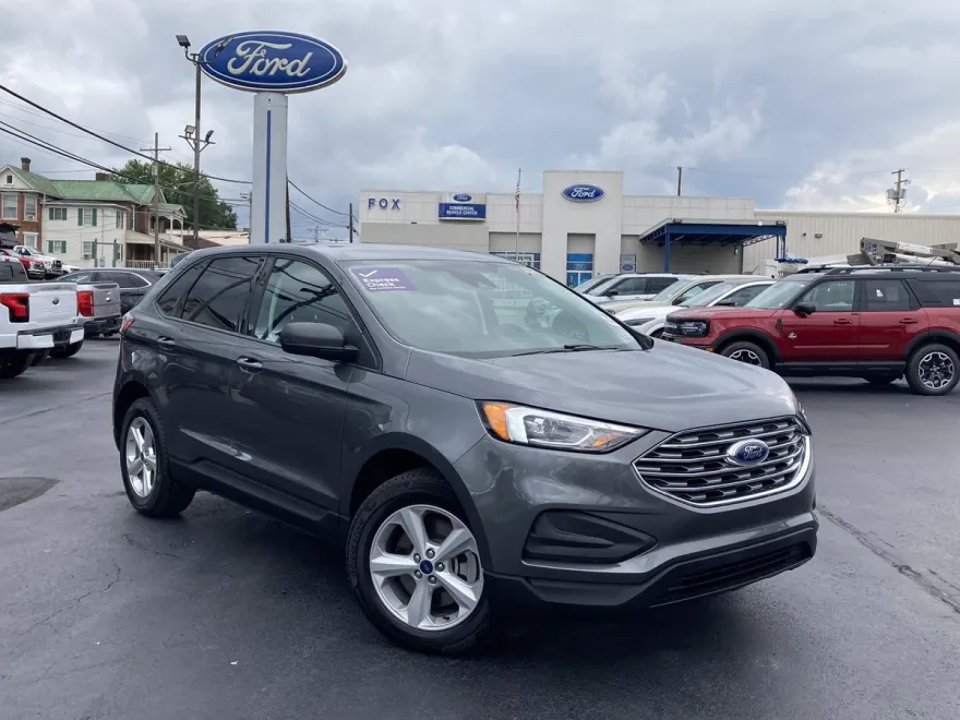 2022 Ford Edge SE photo 1