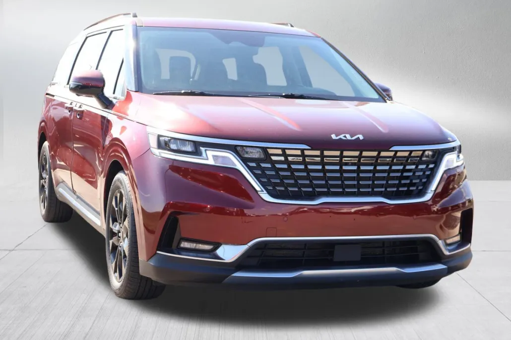 2022 Kia Carnival SX photo 1