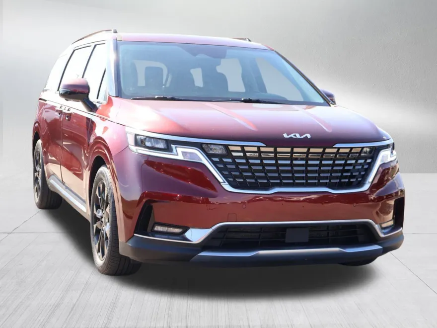 2022 Kia Carnival SX photo 1