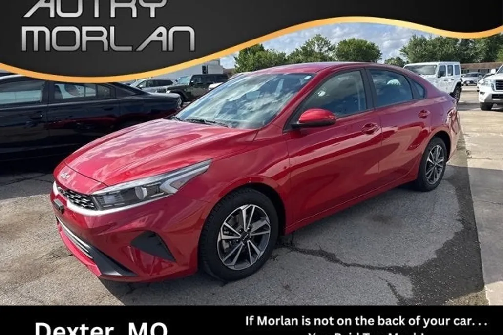 2024 Kia Forte LXS photo 1