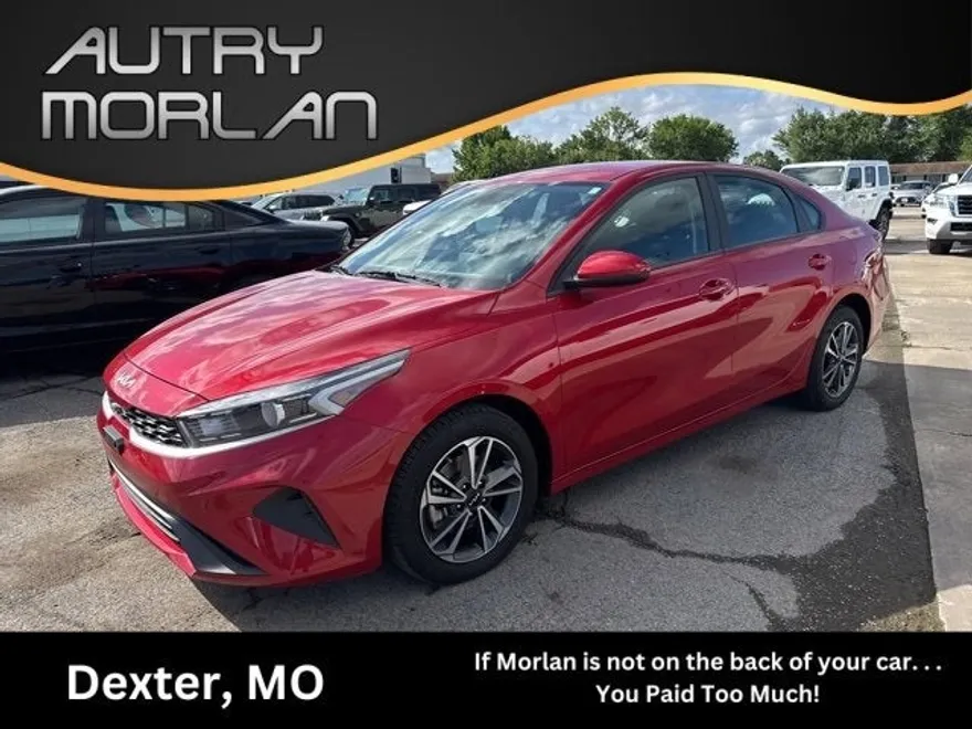 2024 Kia Forte LXS photo 1