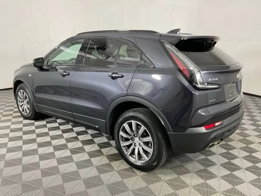 2022 Cadillac XT4 Sport photo 1