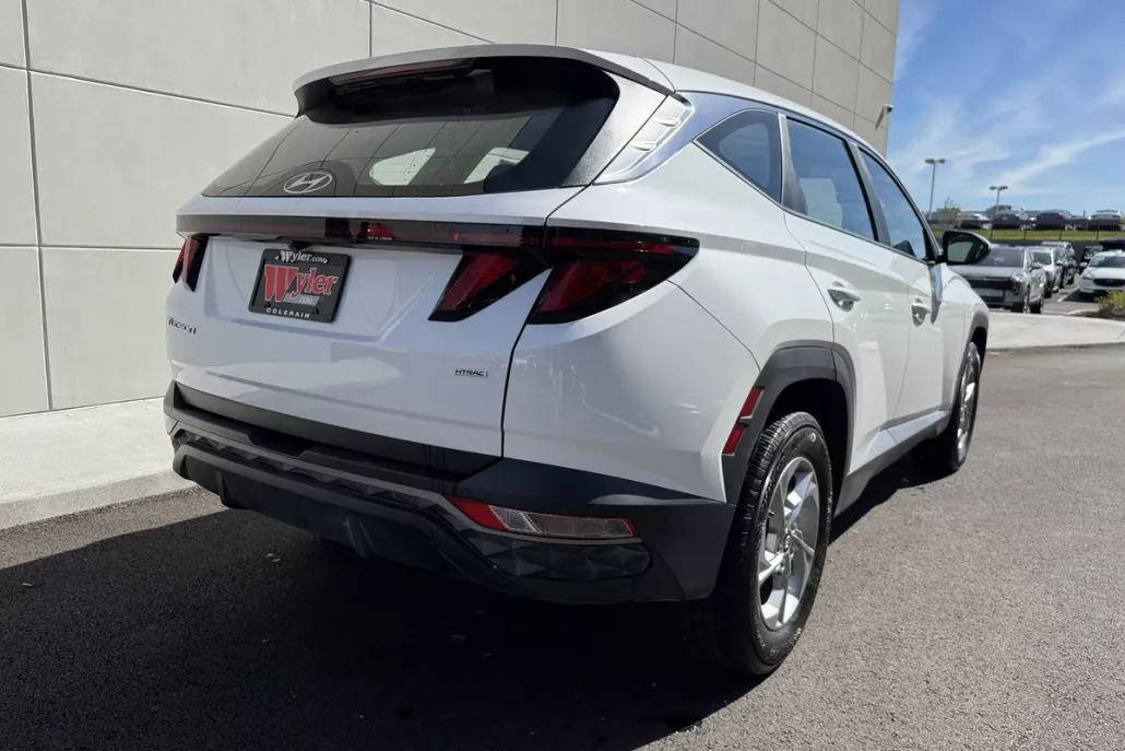 2023 Hyundai Tucson SE photo 1