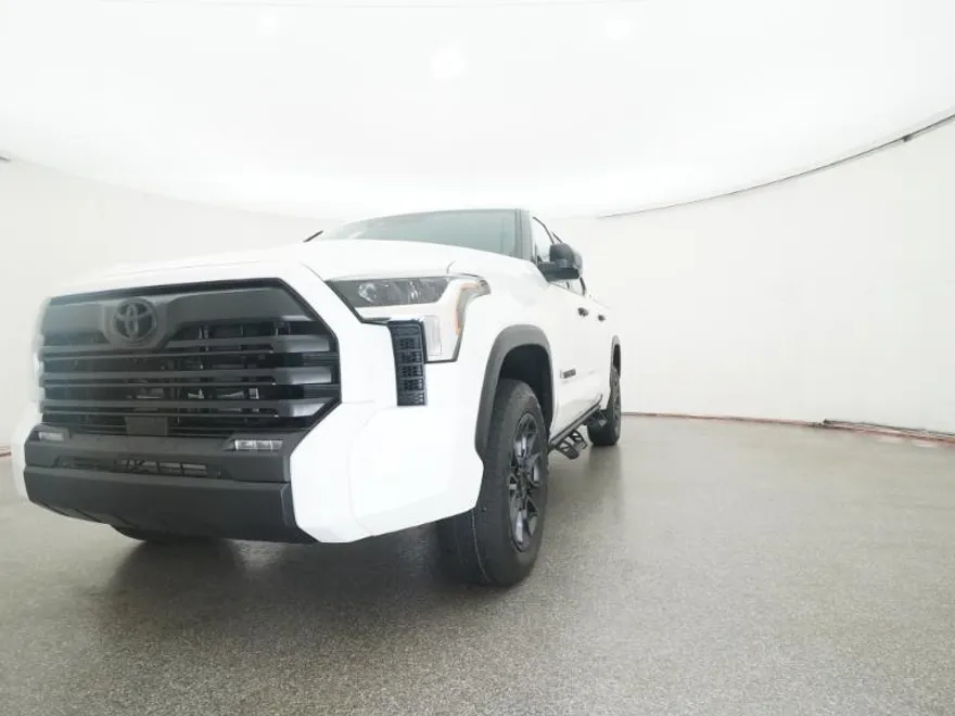 2026 Toyota Tundra SR5 CrewMax photo 1