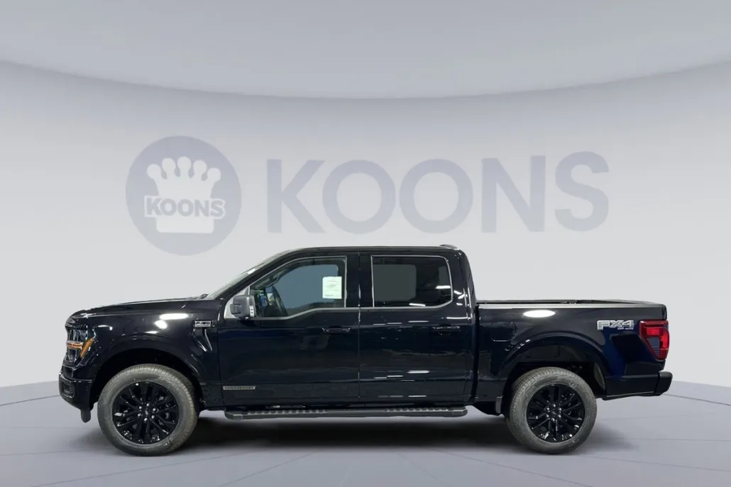 2025 Ford F-150 XLT photo 1