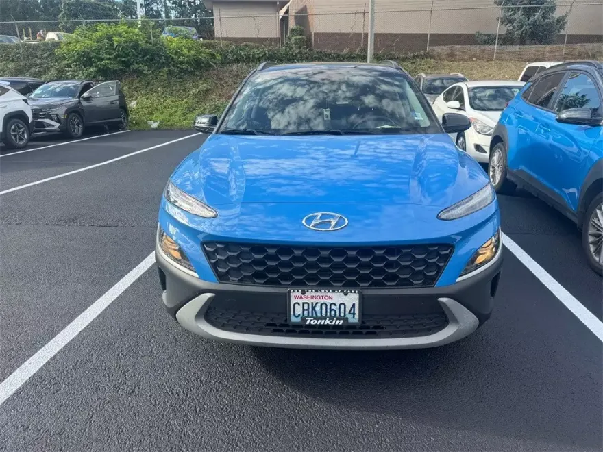 2022 Hyundai Kona SEL photo 1