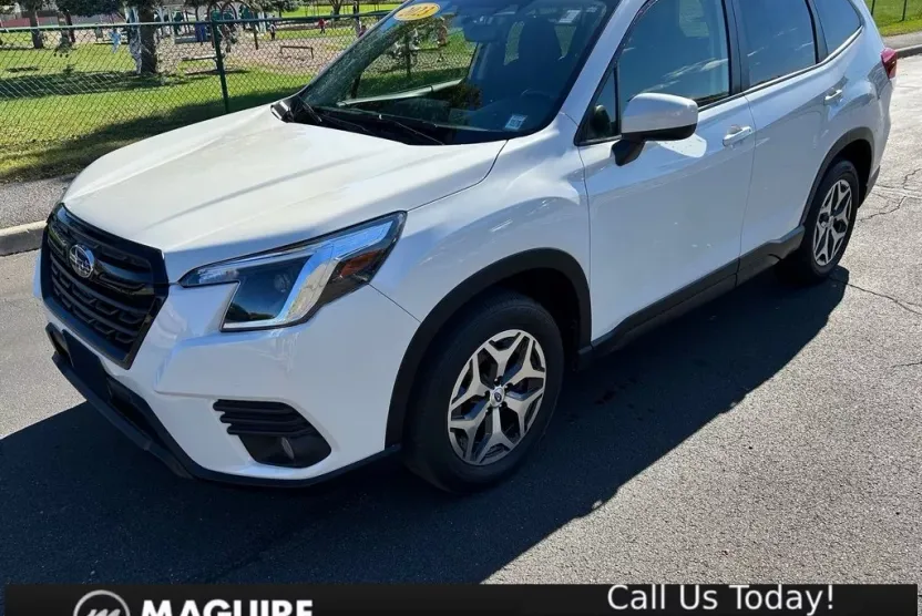 2023 Subaru Forester Premium photo 1