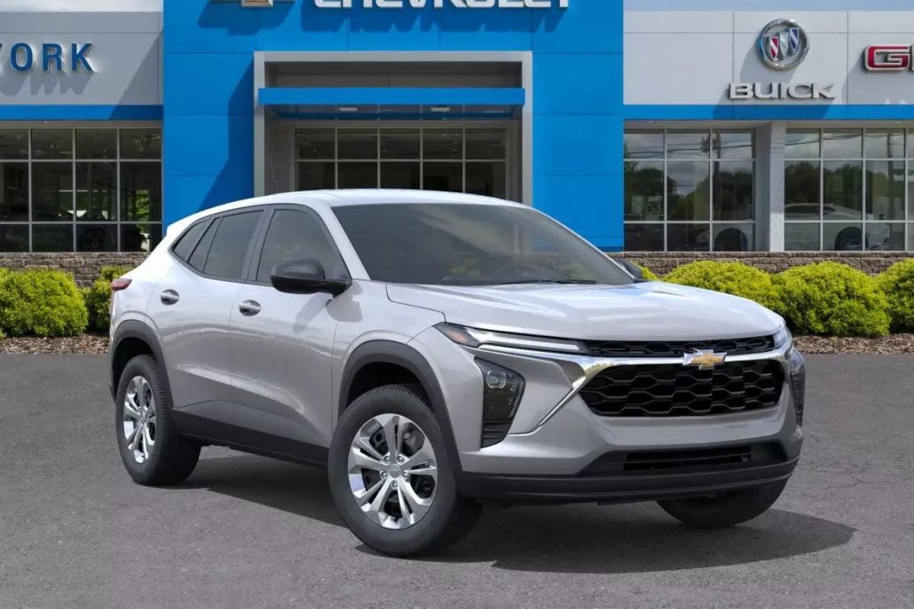 2026 Chevrolet Trax LS photo 1
