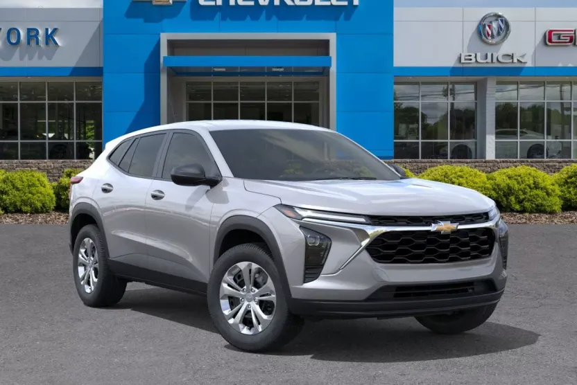 2026 Chevrolet Trax LS photo 1