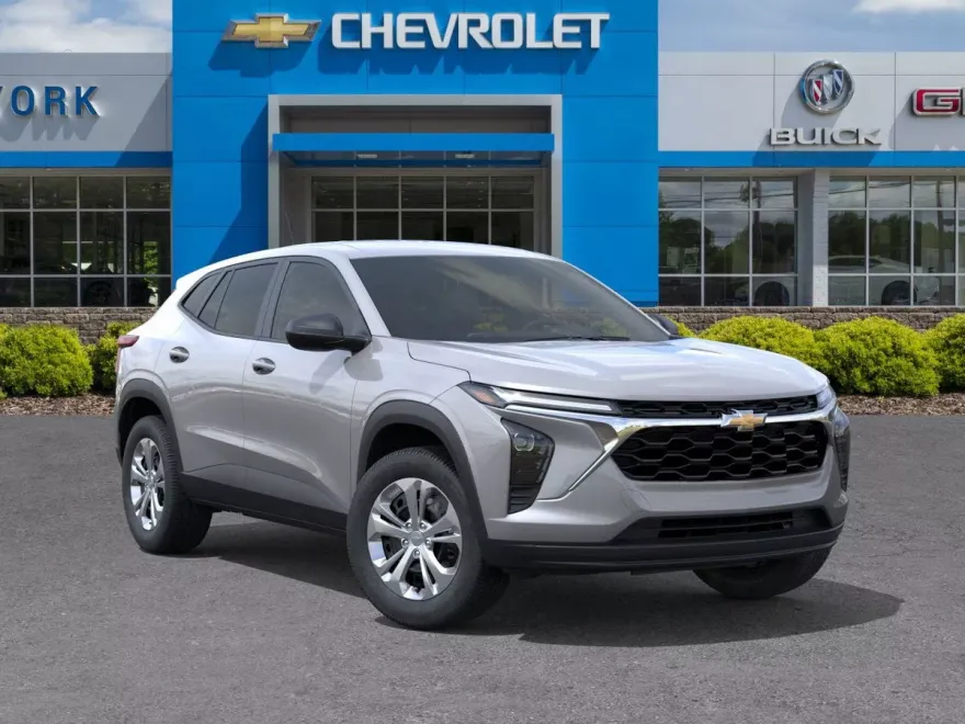 2026 Chevrolet Trax LS photo 1