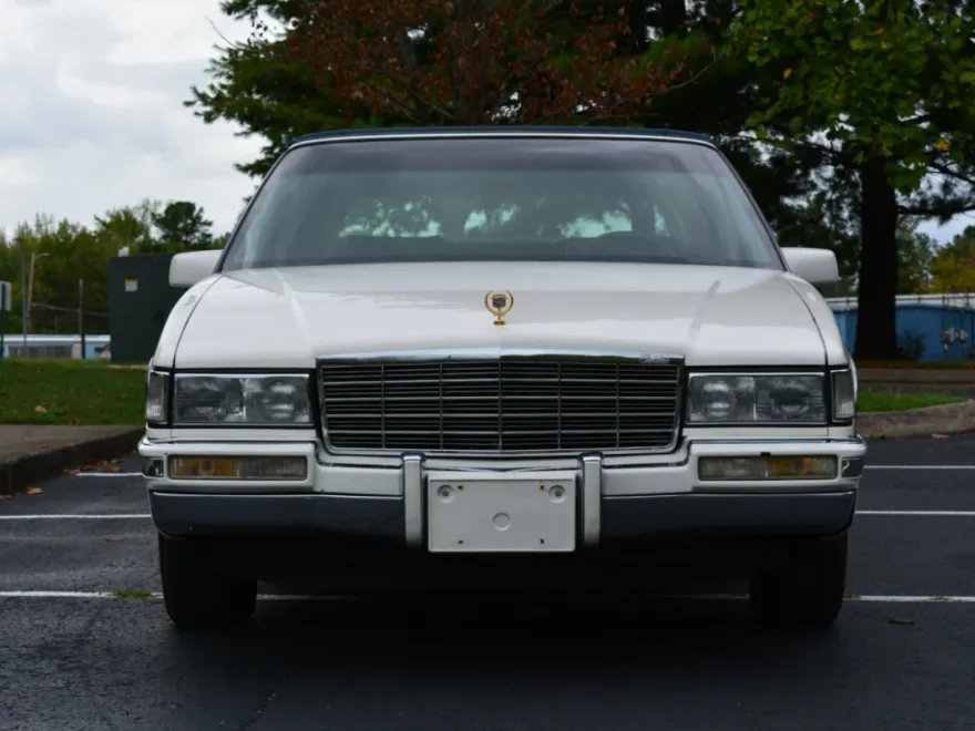 1992 Cadillac DeVille photo 1