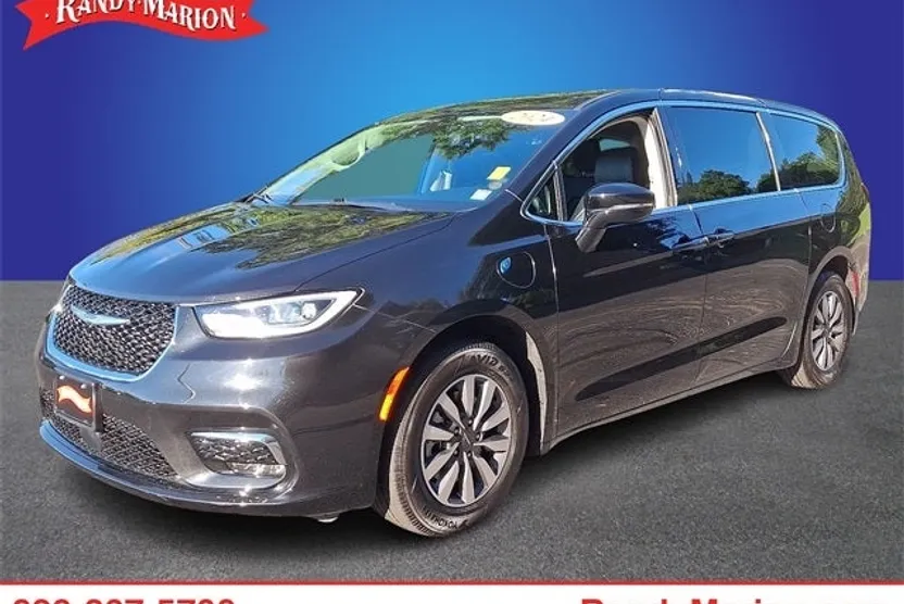 2024 Chrysler Pacifica Hybrid photo 1