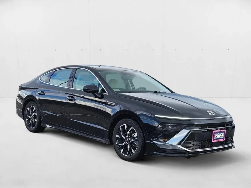 2024 Hyundai Sonata SEL photo 1