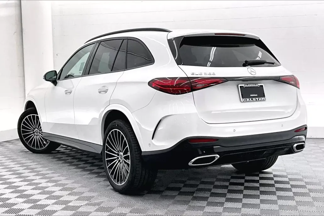 2026 Mercedes Benz GLC 300 photo 1