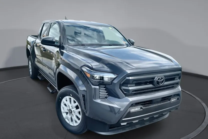 2025 Toyota Tacoma SR5 4x4 Double Cab photo 1