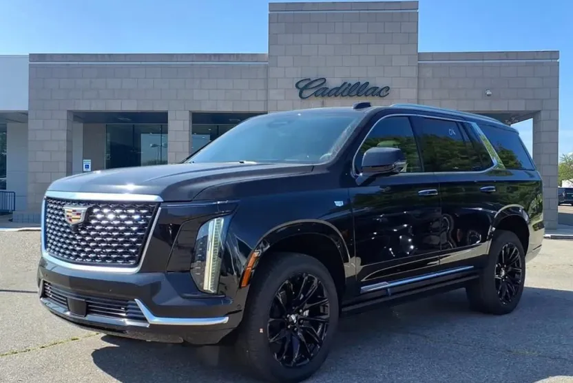 2026 Cadillac Escalade Luxury photo 1