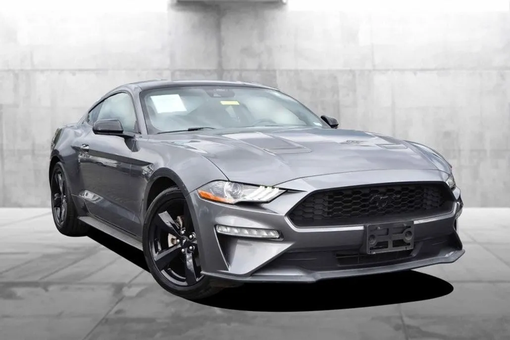 2021 Ford Mustang EcoBoost photo 1