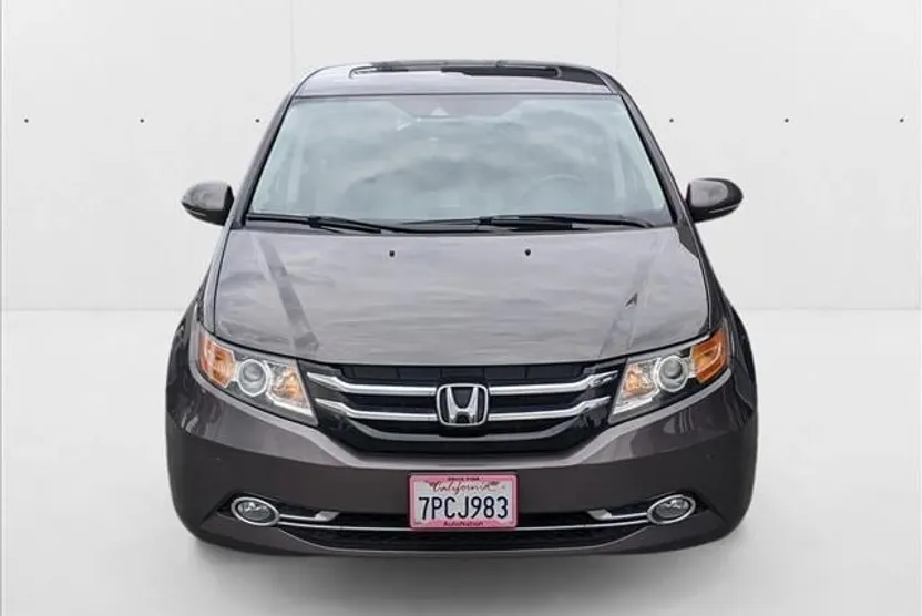 2016 Honda Odyssey Touring Elite photo 1
