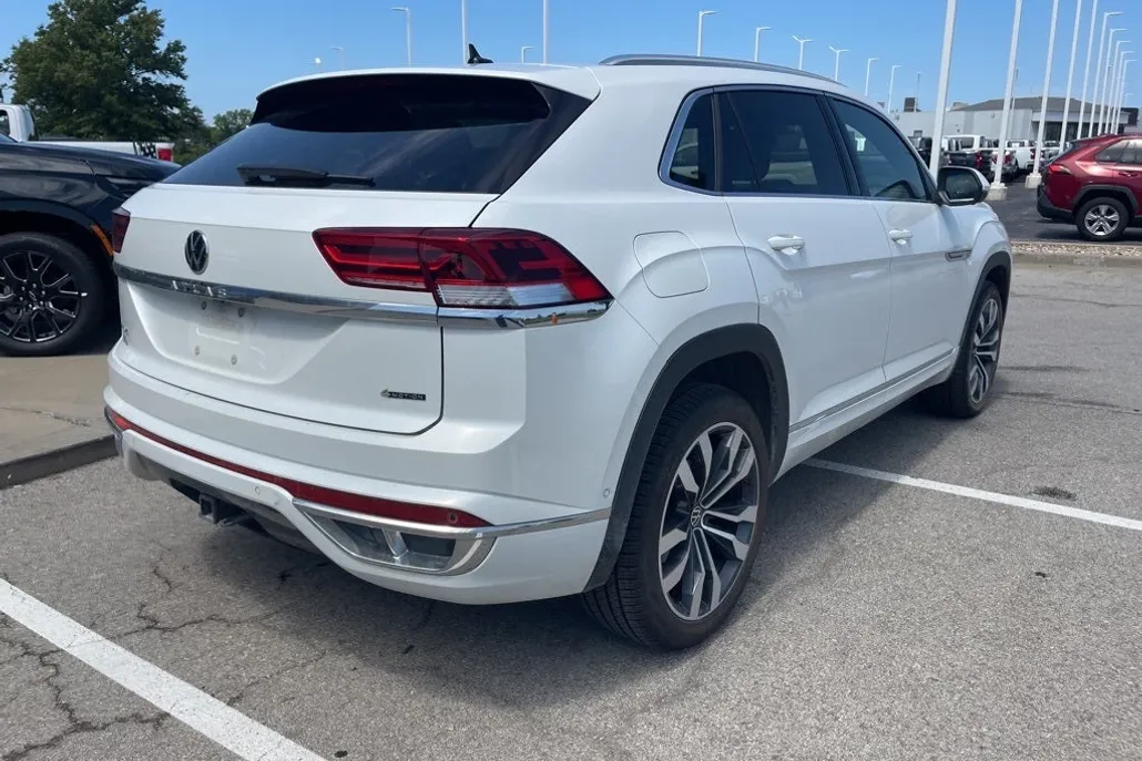 2023 Volkswagen Atlas Cross Sport V6 SEL Premium R-Line photo 1