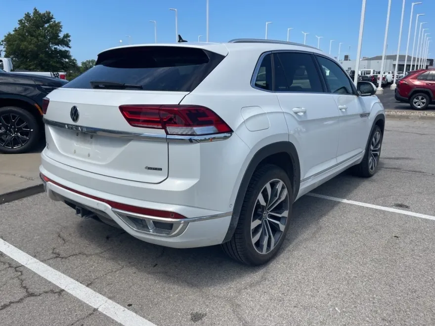 2023 Volkswagen Atlas Cross Sport V6 SEL Premium R-Line photo 1