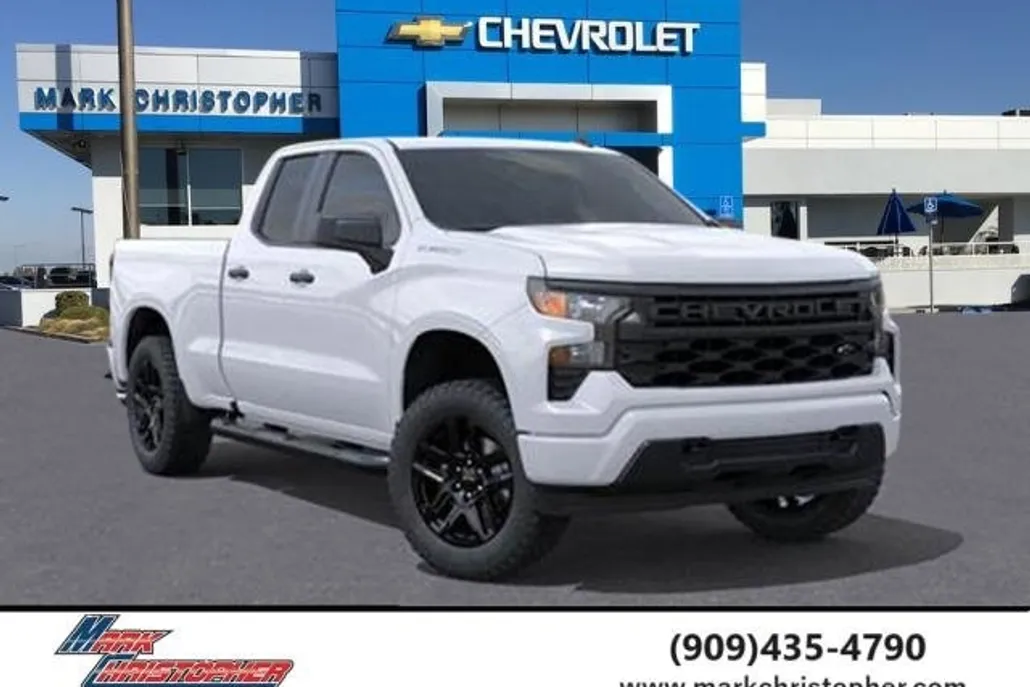 2025 Chevrolet Silverado 1500 Custom photo 1