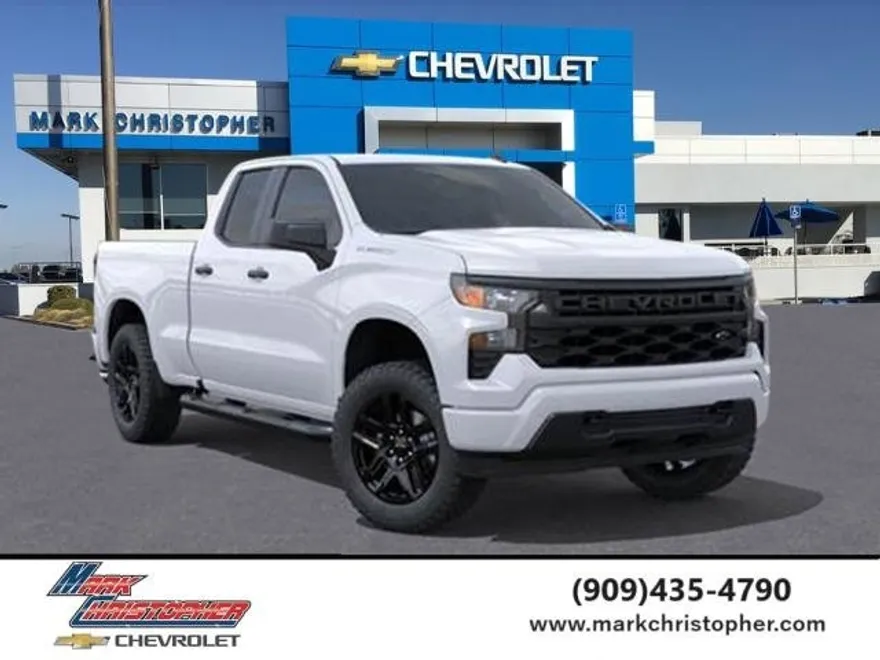 2025 Chevrolet Silverado 1500 Custom photo 1