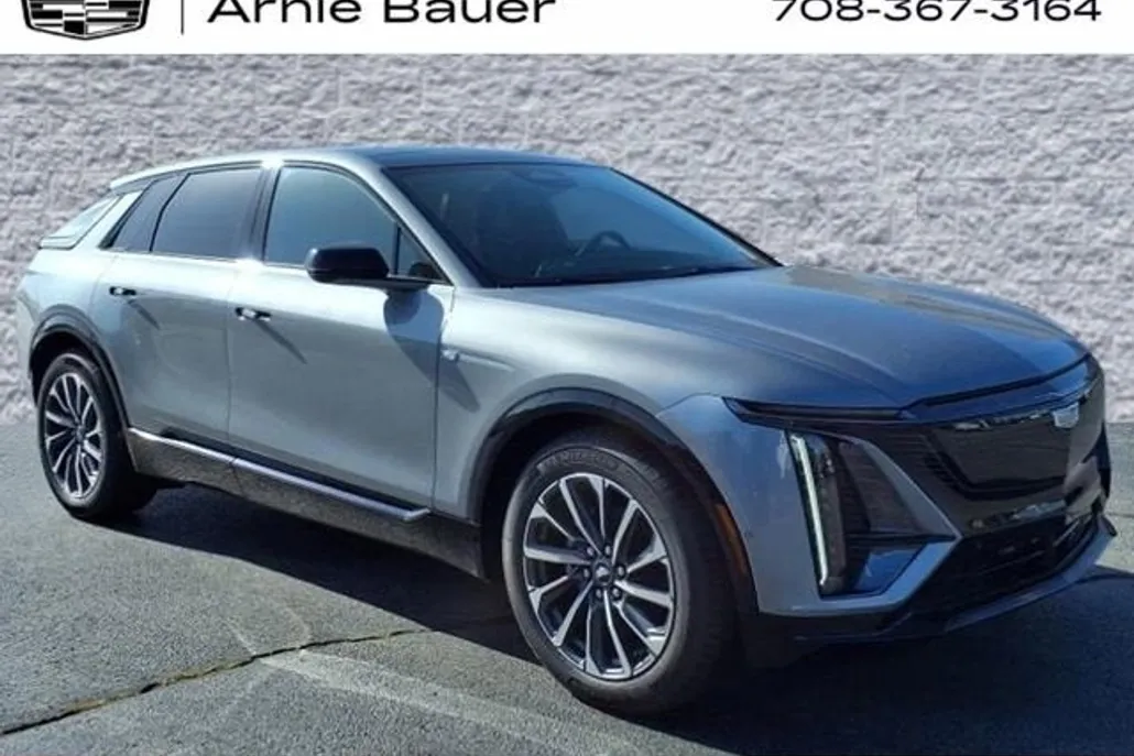 2025 Cadillac Lyriq Sport photo 1