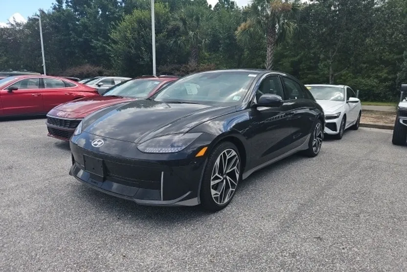 2023 Hyundai Ioniq 6 Limited photo 1