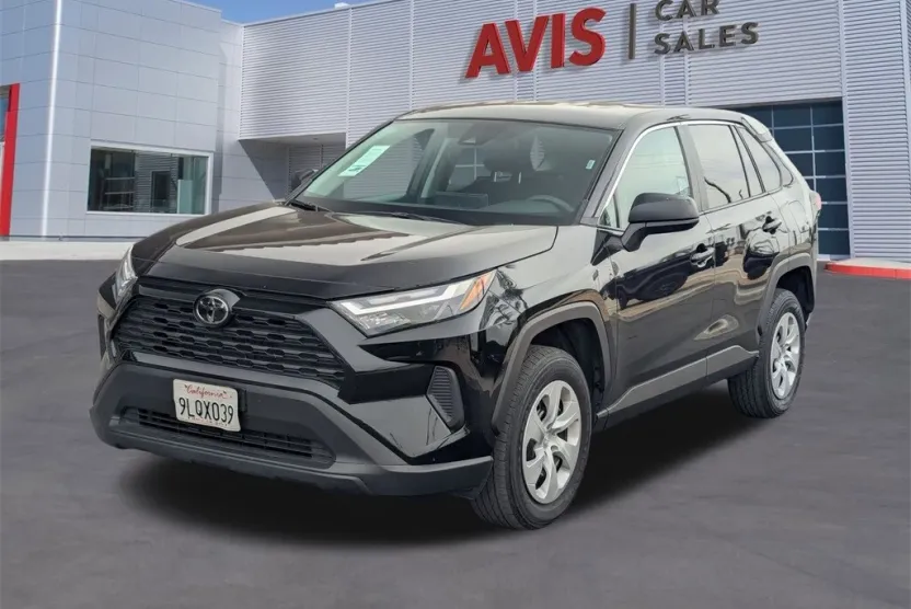 2024 Toyota RAV4 LE photo 1