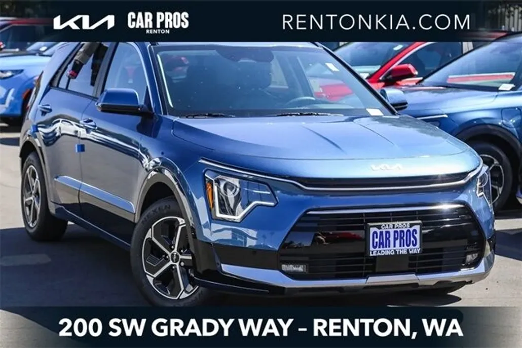 2025 Kia Niro SX photo 1