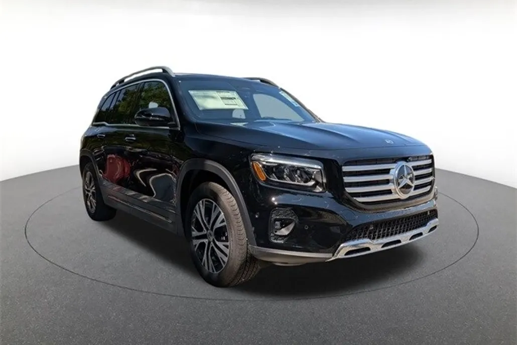 2026 Mercedes Benz GLB 250 4MATIC photo 1