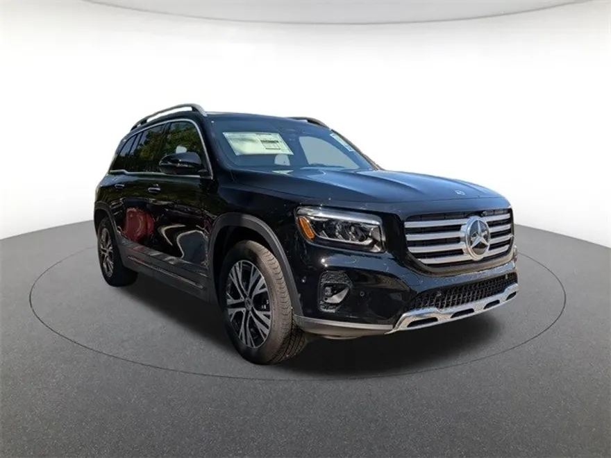 2026 Mercedes Benz GLB 250 4MATIC photo 1