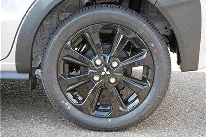 2024 Mitsubishi Mirage Black Edition photo 1