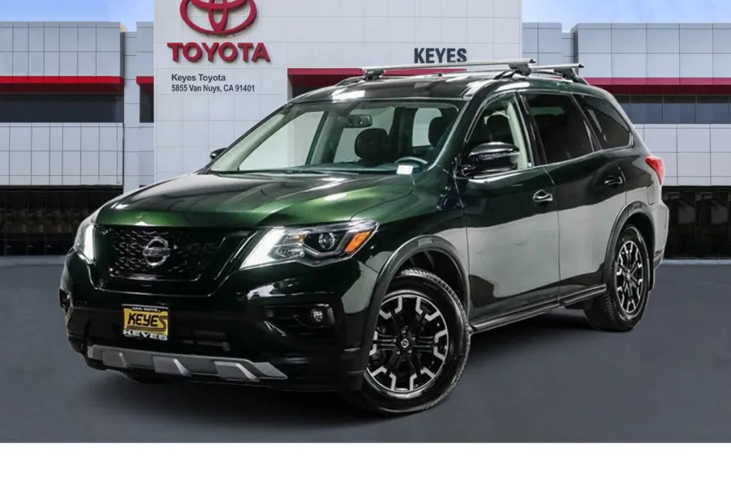 2019 Nissan Pathfinder SV photo 1