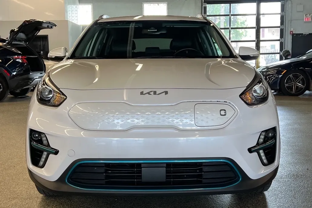 2022 Kia Niro EV EX photo 1