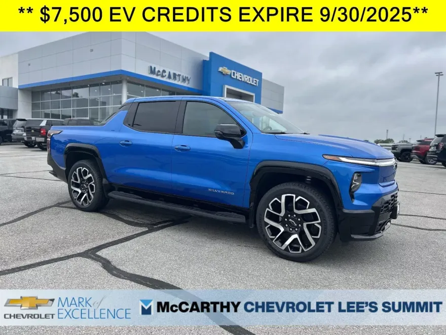 2025 Chevrolet Silverado EV RST photo 1