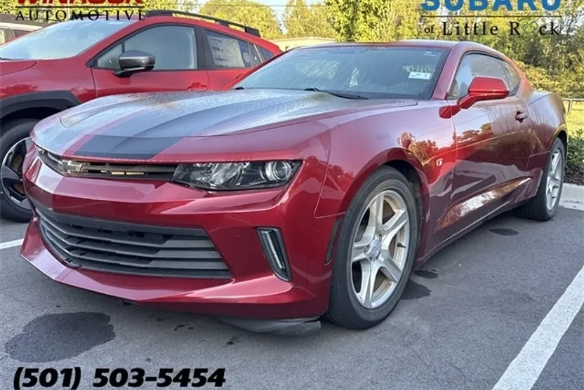 2017 Chevrolet Camaro 1LT photo 1