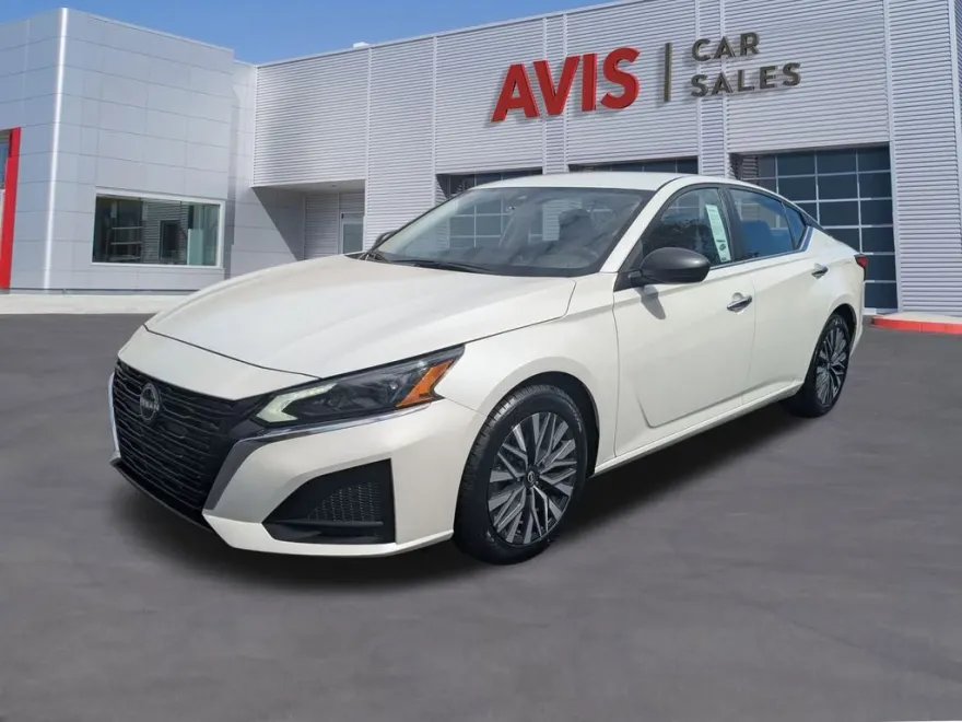 2024 Nissan Altima 2.5 SV photo 1