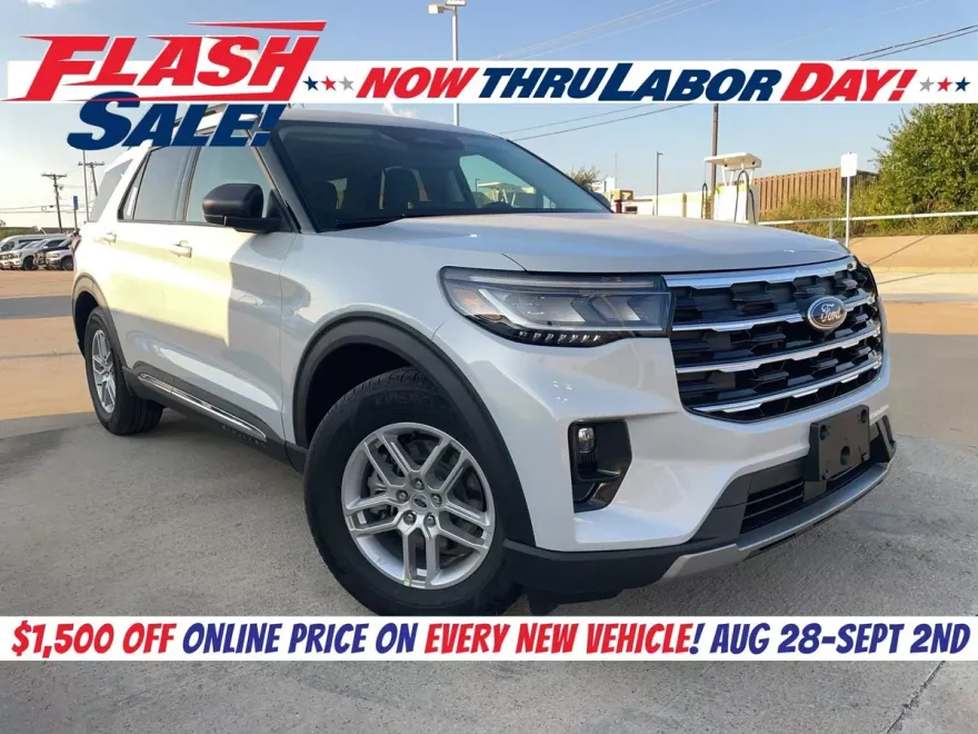 2025 Ford Explorer photo 1
