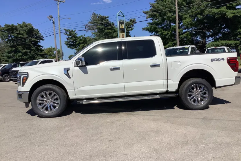 2025 Ford F-150 Lariat photo 1