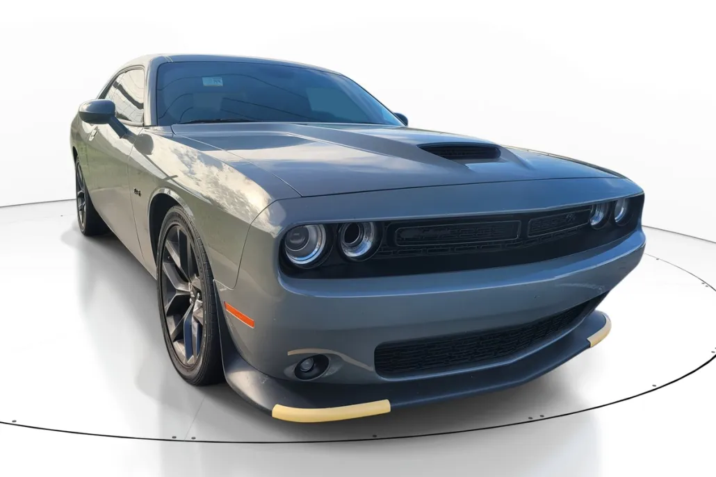 2023 Dodge Challenger R/T photo 1