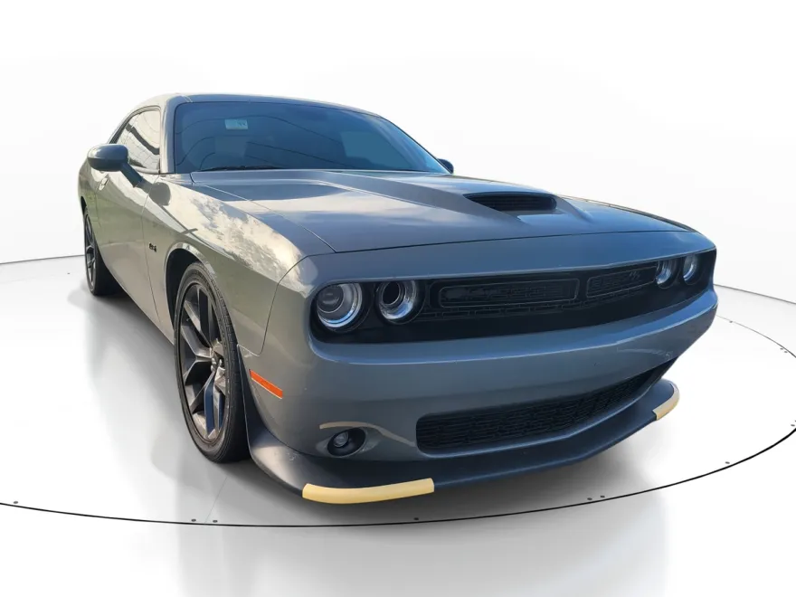 2023 Dodge Challenger R/T photo 1